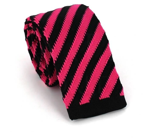 Gravata Ponto Riscas Diagonais Preta e Rosa